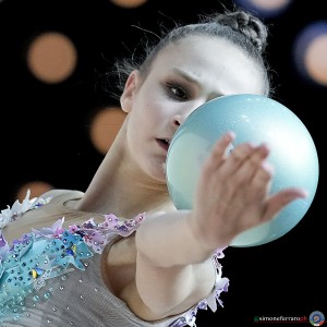 sr q orphanou evelina cyp ph simone ferraro sfa04142 copia